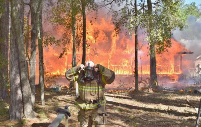 Silver Springs Shores Fire on Red Wood Road