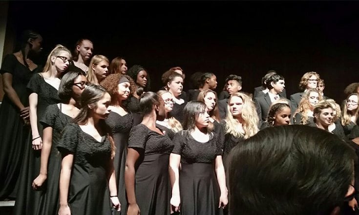Leesburg High Hosts Quartermania fundraiser for Choir
